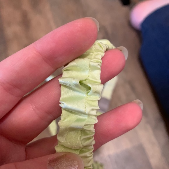 VS Vintage Floral Designer Bow Garter Belt - Picture 9 of 10